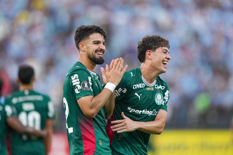 Flaco L&oacute;pez marcou o primeiro gol da vit&oacute;ria do Palmeiras contra o Sporting Cristal &ndash;