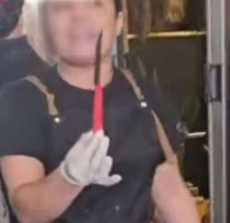 Cliente usou faca de cozinha para atacar cabeleireiro