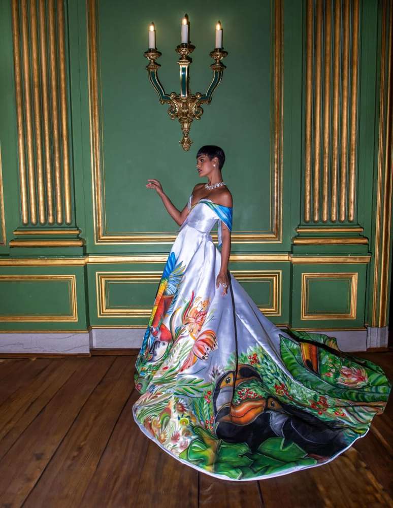 Vestido assinado mpor Ma&iacute;sa Gouveia 