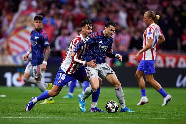 Gabriel Martinelli em a&ccedil;&atilde;o no jogo de ida da semi entre Arsenal e Atl&eacute;tico de Madrid