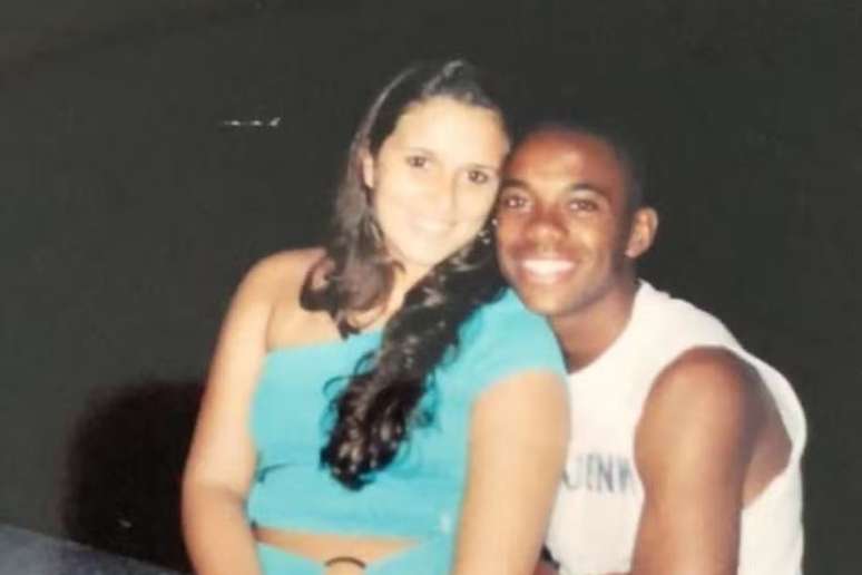 Vivian e Robinho, seu marido