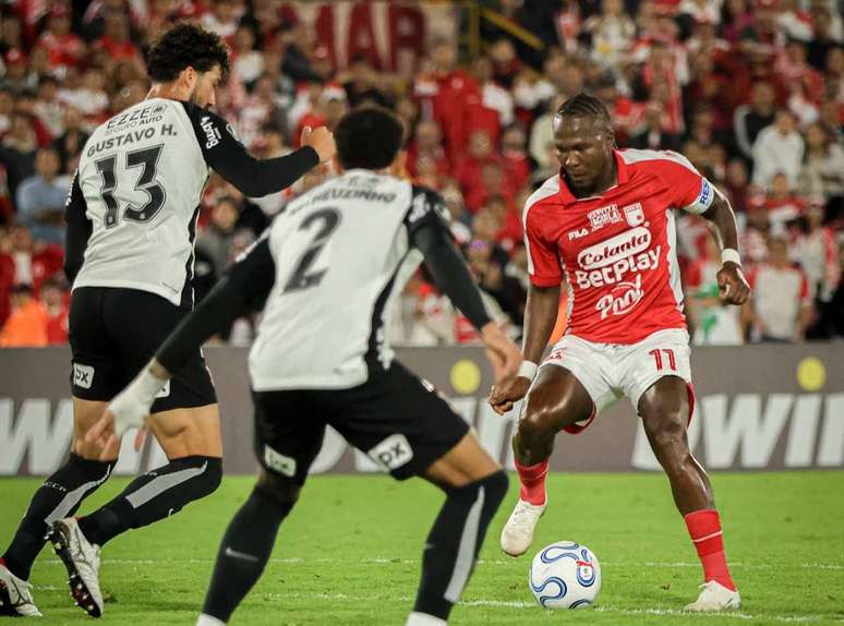 Santa Fe e Corinthians ficam no 1 a 1, na Col&ocirc;mbia &ndash;