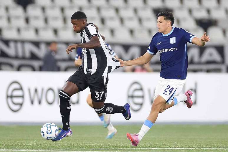 Botafogo vence Racing pela Sul-Americana &ndash;