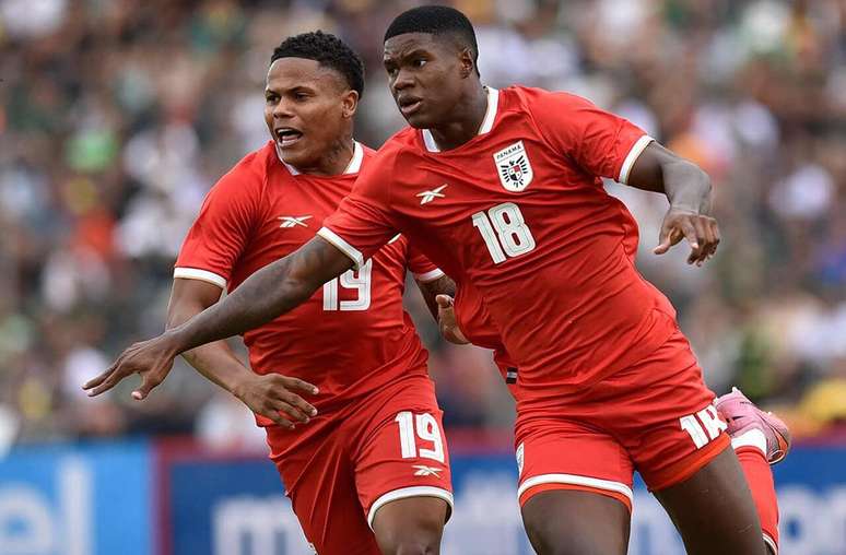 Panamenhos v&atilde;o em busca de primeira vit&oacute;ria em Copas &ndash;