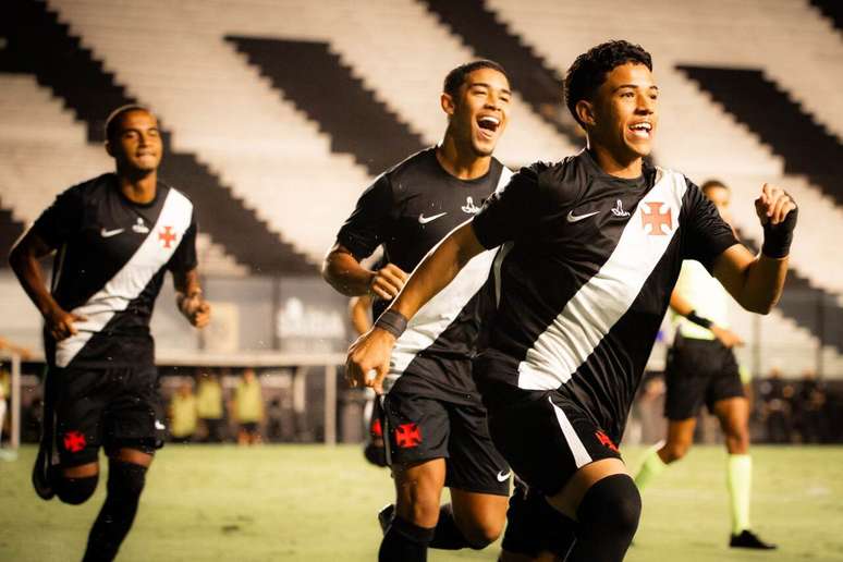 Vasco vence o Santos por 3 a 1 e S&atilde;o Janu&aacute;rio pelo Brasileir&atilde;o Sub-20 &ndash;