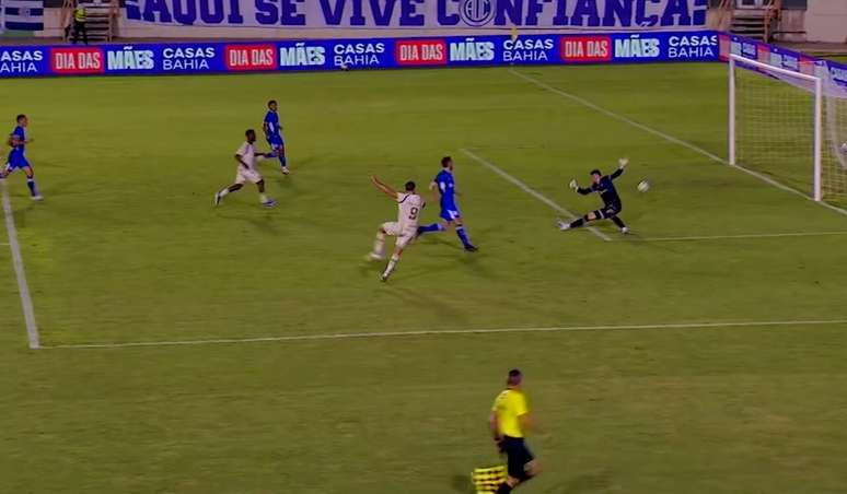 Miritello finaliza para anotar o segundo gol na classifica&ccedil;&atilde;o do Fortaleza&nbsp; &ndash;
