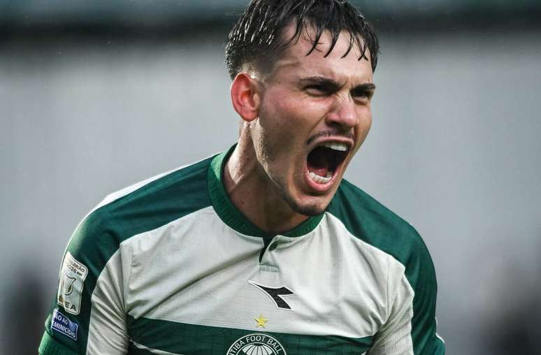 Lavega fez o gol do Coritiba ap&oacute;s receber lan&ccedil;amento de Josu&eacute; &ndash;