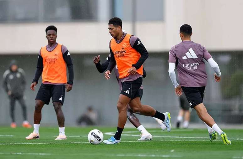 Atividade de prepara&ccedil;&atilde;o do Real Madrid antes do cl&aacute;ssico no Camp Nou &ndash;