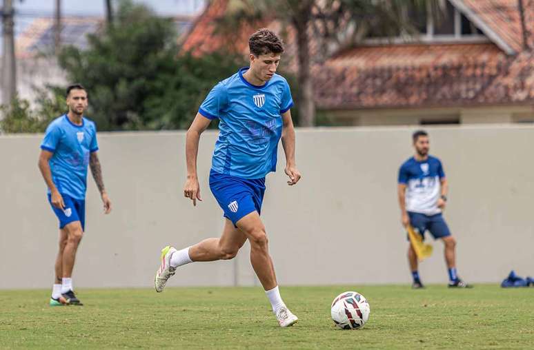 Ava&iacute; tenta reencontrar caminho das vit&oacute;rias &ndash;