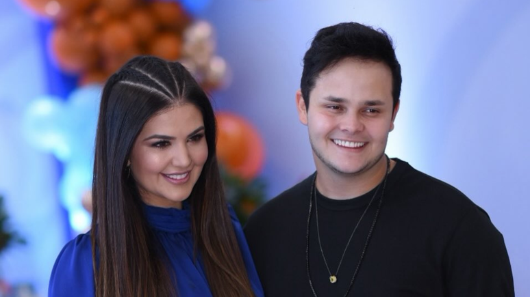 Matheus Aleixo மற்றும் Paula Aires திருமணமாகி 14 ஆண்டுகள் ஆகின்றன