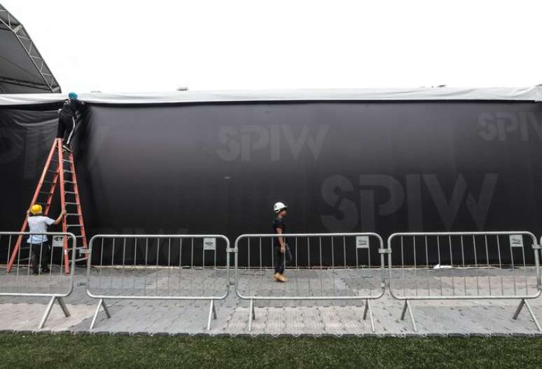 Montagem das estruturas para o S&atilde;o Paulo Innovation Week na Mercado Livre Arena Pacaembu