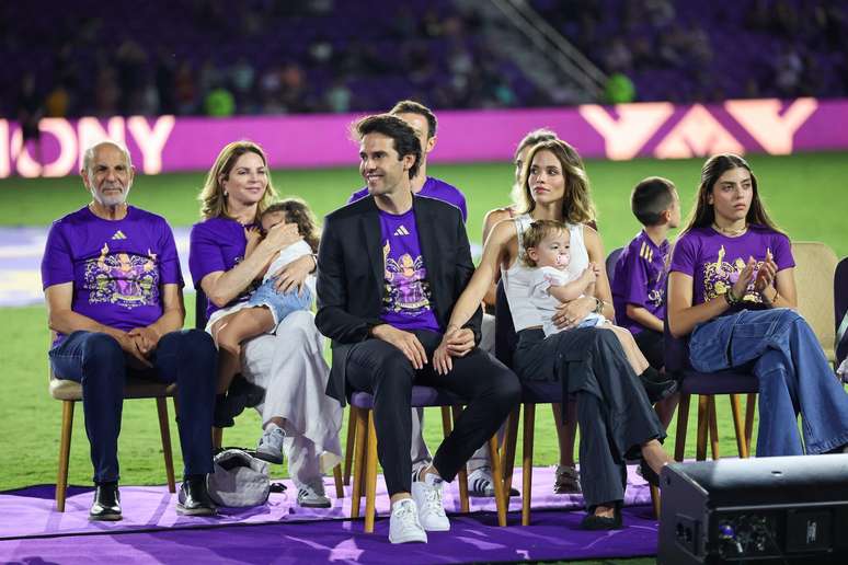 Kak&aacute; e famil&iacute;a (Photo by Alex Menendez/Getty Images)