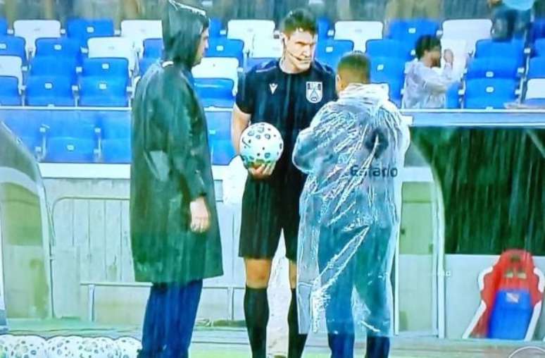 Reprodu&ccedil;&atilde;o de TV - Legenda: O Rafael Rodrigo Klein (RS) realizou uma inspe&ccedil;&atilde;o no campo