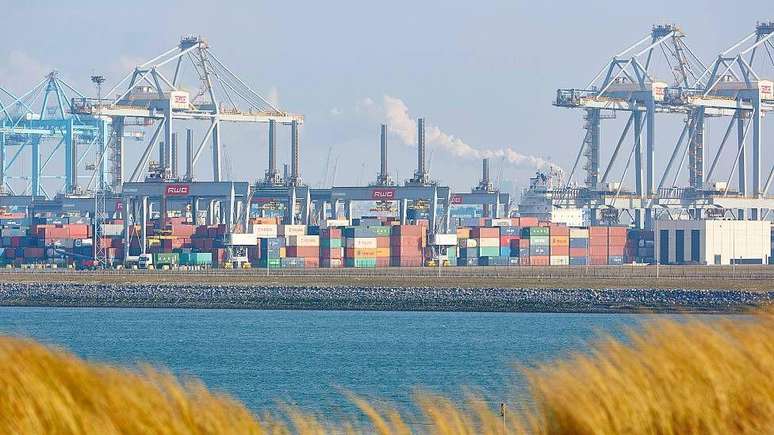 Rotterdam &eacute; o maior porto de transbordo da Europa Ocidental para o setor agr&iacute;cola