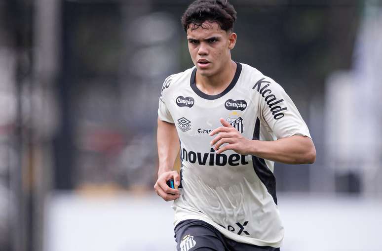 Gustavo Henrique treina no Santos e anima o t&eacute;cnico Cuca &ndash;