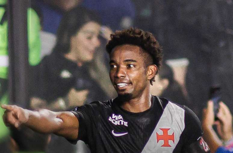 Thiago Mendes comemora gol do Vasco &ndash;