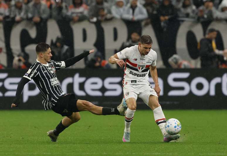 Corinthians venceu o S&atilde;o Paulo por 3 a 2 pelo Brasileir&atilde;o&nbsp; &ndash;