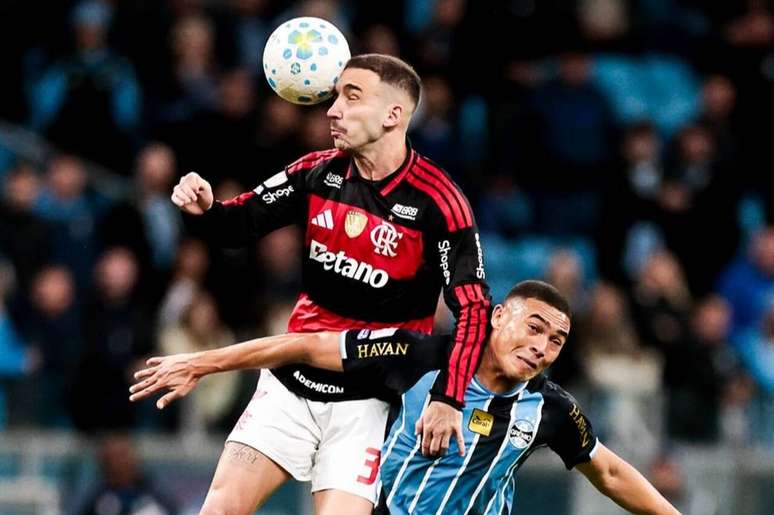 L&eacute;o Ortiz teve nova atua&ccedil;&atilde;o destacada com a camisa do Flamengo &ndash;