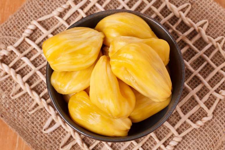 A jaca &eacute; rica em antioxidantes que combatem o envelhecimento precoce e ainda ajudam na produ&ccedil;&atilde;o de col&aacute;geno 
