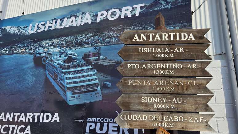 A cidade de Ushuaia &eacute; um destino tur&iacute;stico popular e uma porta de entrada para viagens tanto &agrave; Ant&aacute;rtica quanto &agrave; Patag&ocirc;nia