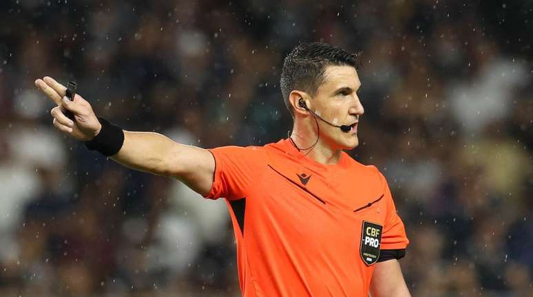 &Aacute;rbitro Rafael Rodrigo Klein do jogo entre Remo e Palmeiras Cesar Greco Palmeiras
