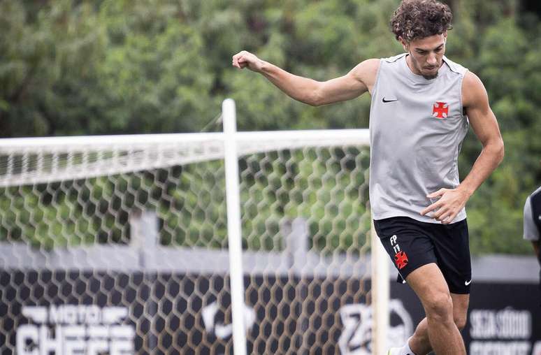 Nuno Moreira pode voltar a ser titular do Vasco &ndash;