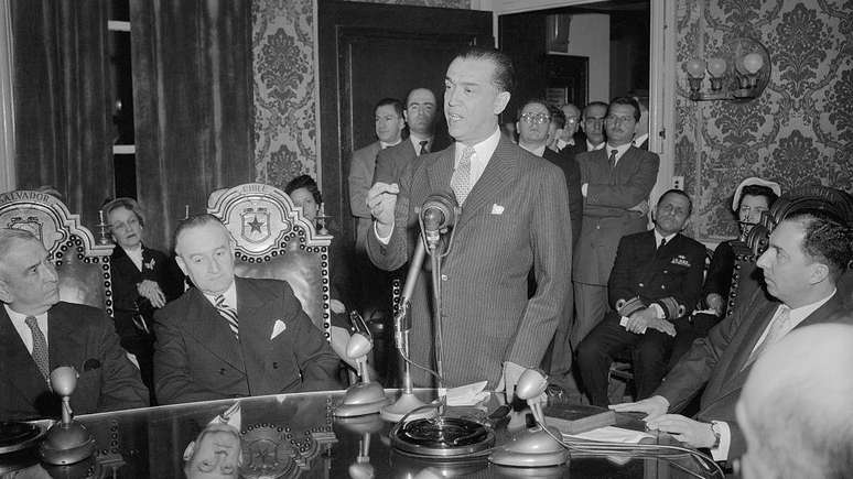 Kubitschek morreu em acidente automobil&iacute;stico em 22 de agosto de 1976 na rodovia Presidente Dutra