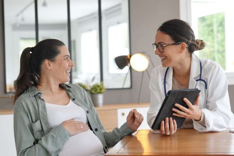 Organismos internacionais e autoridades de sa&uacute;de recomendam o rastreio de ISTs em gestantes como parte essencial do cuidado pr&eacute;-natal 