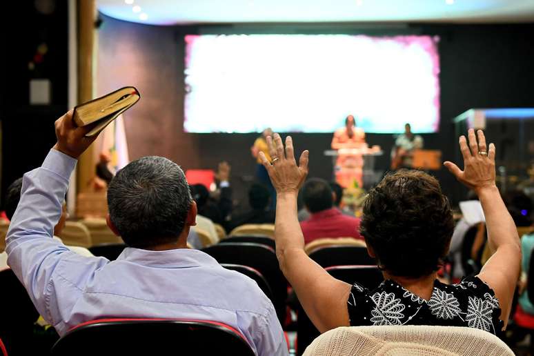"Voc&ecirc; j&aacute; orou. Agora pare e v&aacute; denunciar", aconselhou pastora ao denunciar viol&ecirc;ncia sexual nas Igrejas