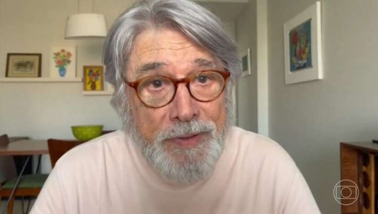 S&eacute;rgio Chapelin em depoimento ao 'Jornal Nacional' gravado no dia em que Cid Moreira morreu, em 3 de outubro de 2024.