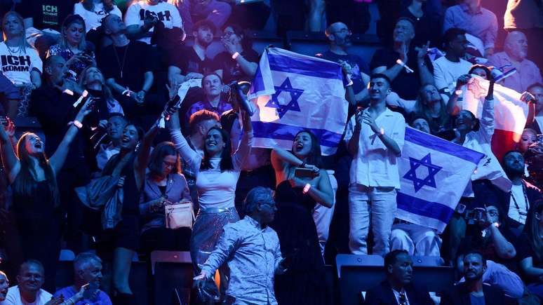 Algumas emissoras acreditam que apoiadores de Israel e tamb&eacute;m da Ucr&acirc;nia est&atilde;o votando em massa e repetidamente nos artistas que representam esses pa&iacute;ses.