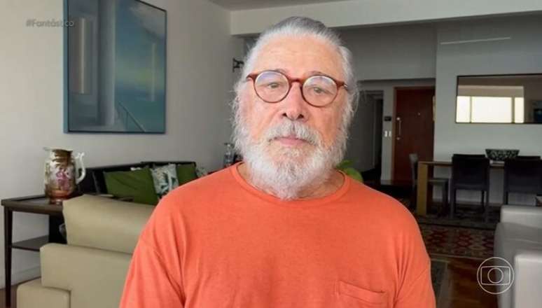 S&eacute;rgio Chapelin durante depoimento ao 'Fant&aacute;stico' em janeiro de 2025.