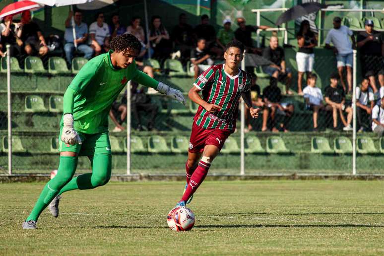 Vasco venceu o Fluminense em Xer&eacute;m e manteve a vice-lideran&ccedil;a do Brasileiro Sub-20 &ndash;