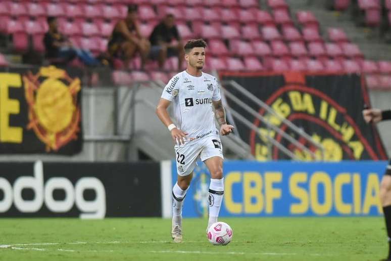 Defensor atuou em 2021, com a camisa do Alvinegro da Baixada Santista, por 22 jogos&nbsp; &ndash;