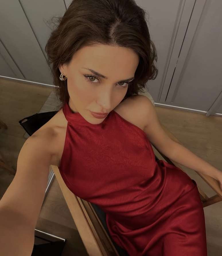 Devrim &Ouml;zkan, esposa de Lucas Torreira 