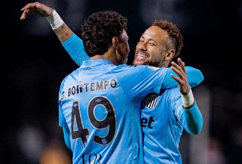 Neymar teve atua&ccedil;&atilde;o discreta na classifica&ccedil;&atilde;o do Santos diante do Coritiba na Copa do Brasil &ndash;