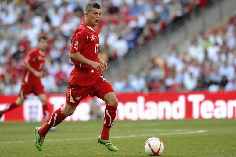 Xhaka &eacute; a grande refer&ecirc;ncia da sele&ccedil;&atilde;o su&iacute;&ccedil;a &ndash;