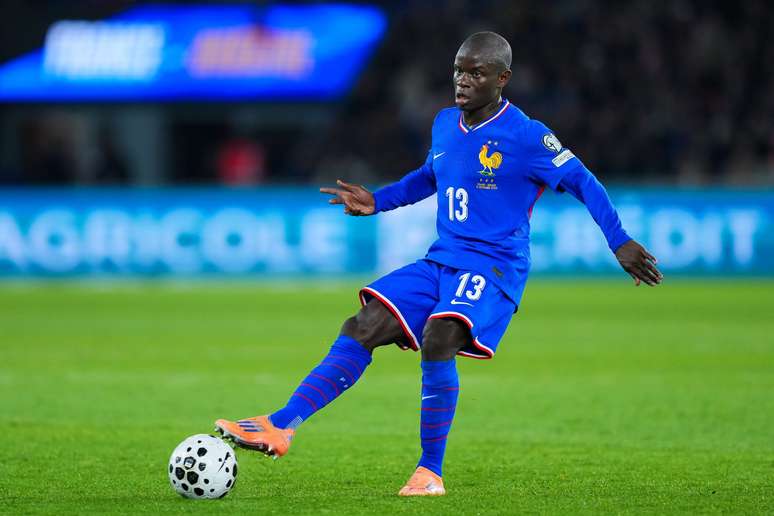 Kant&eacute; durante partida da Fran&ccedil;a 