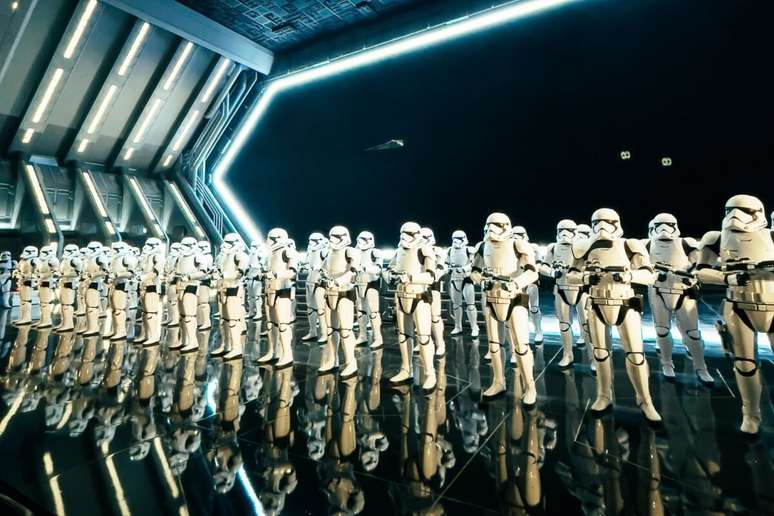 Parques tem&aacute;ticos unem divers&atilde;o, tecnologia e cen&aacute;rios inspirados no universo de famosas franquias da Disney 