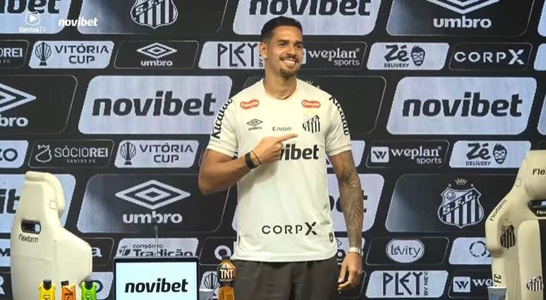Lucas Ver&iacute;ssimo comentou a situa&ccedil;&atilde;o financeira do clube &ndash;