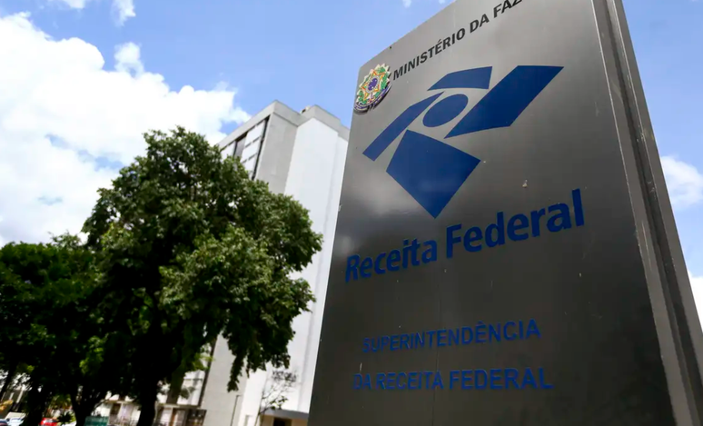 Receita Federal afirma que j&aacute; identificou 17 fundos ligados ao grupo, que somam patrim&ocirc;nio l&iacute;quido de R$ 8 bilh&otilde;es