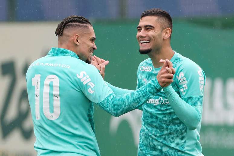 Andreas Pereira e Paulinho est&atilde;o aptos para enfrentar o Cruzeiro &ndash;