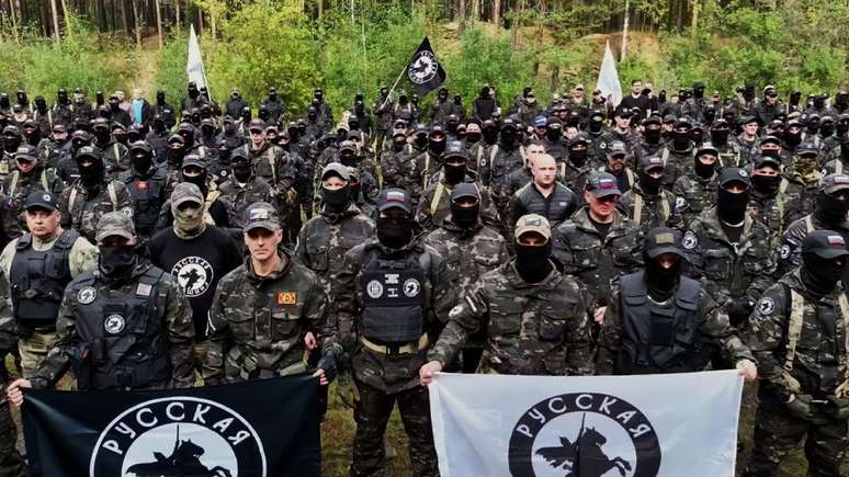 O grupo Russkaya Obshina tem filiais em v&aacute;rias regi&otilde;es da R&uacute;ssia