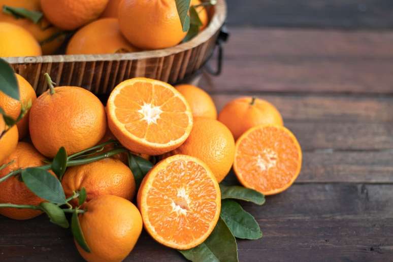O consumo de frutas c&iacute;tricas ajuda a fortalecer o sistema imunol&oacute;gico 