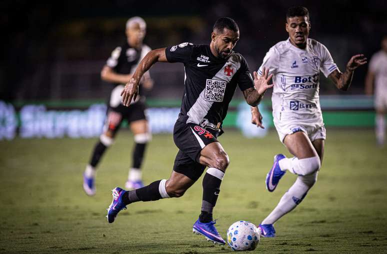 Paulo Henrique ainda sonha em jogar a Copa do Mundo &ndash;