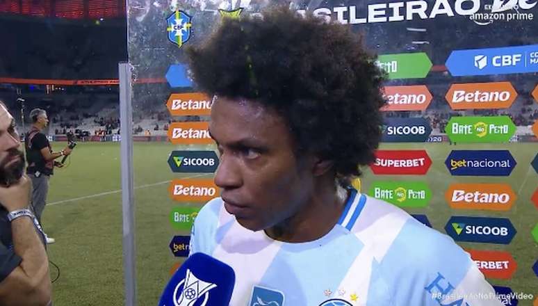 Willian comemora classifica&ccedil;&atilde;o do Gr&ecirc;mio &ndash;