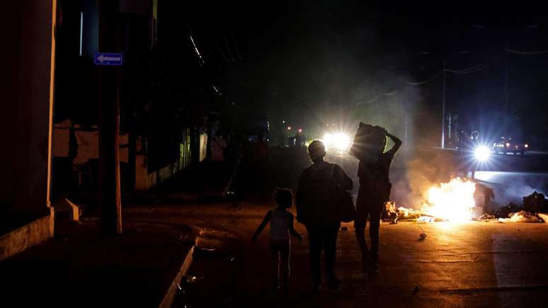 O governo Trump praticamente suspendeu todas as entregas de petr&oacute;leo bruto para Cuba