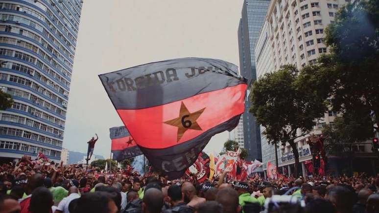 Document&aacute;rio da HBO Max retrata a paix&atilde;o da torcida rubro-negra ao longo das gera&ccedil;&otilde;es &ndash;