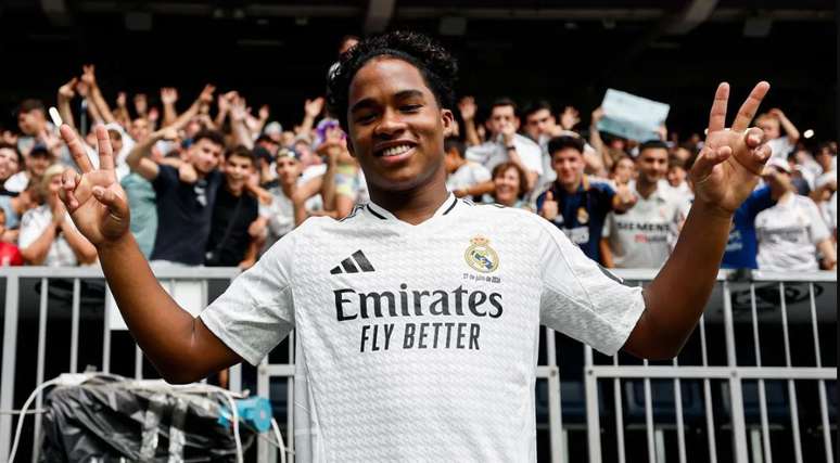 Endrick durante apresenta&ccedil;&atilde;o no Real Madrid