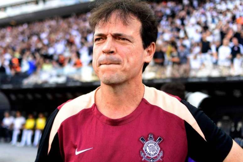 Agora no Corinthians, Fernando Diniz precisa melhorar n&uacute;meros contra o Botafogo &ndash;